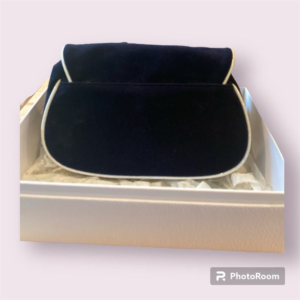 NIB Dior Navy Velvet Beauty Pouch - Picture 3 of 4